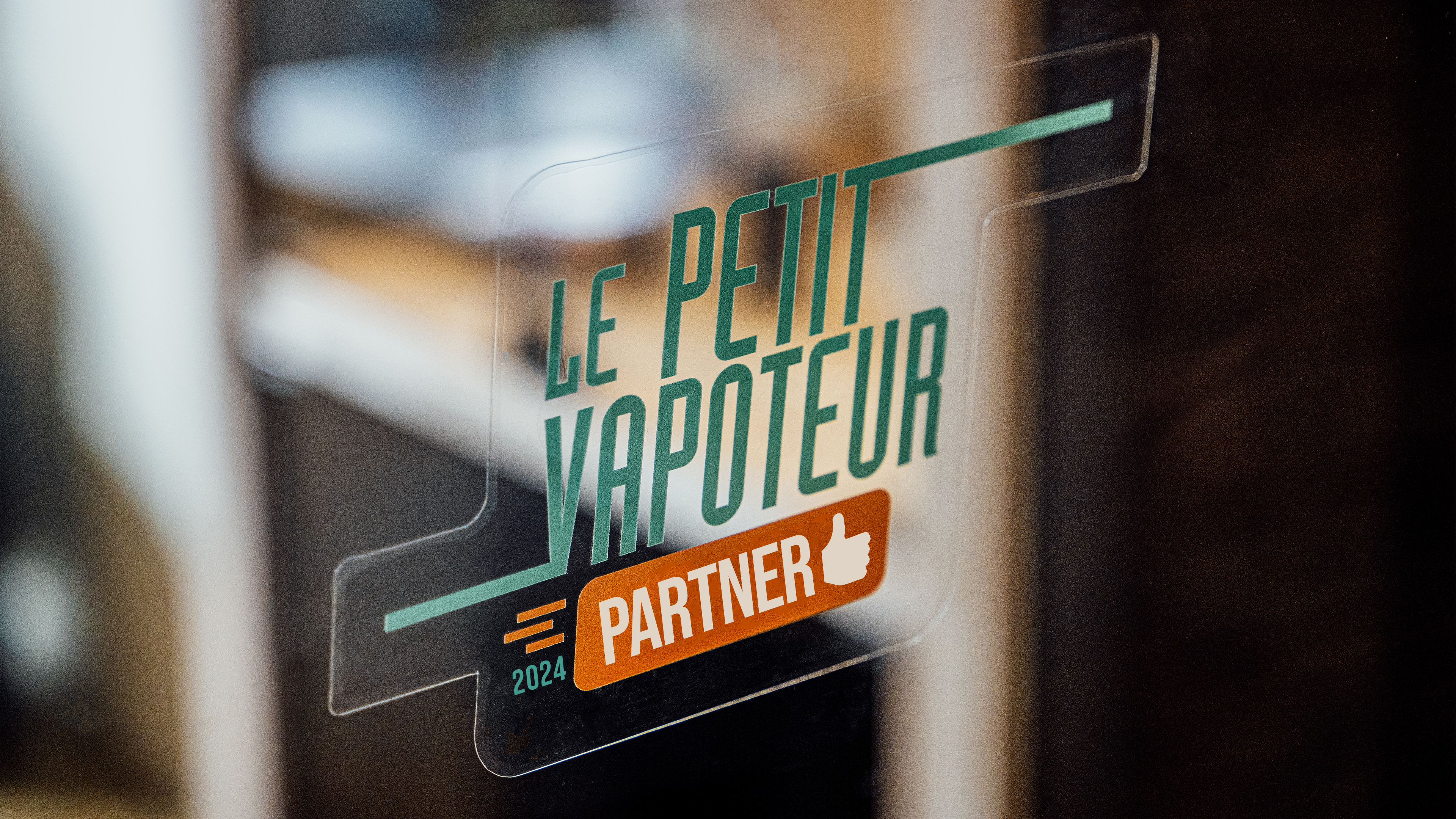 Vitrophanie LPV Partner | Blog Le Petit Vapoteur